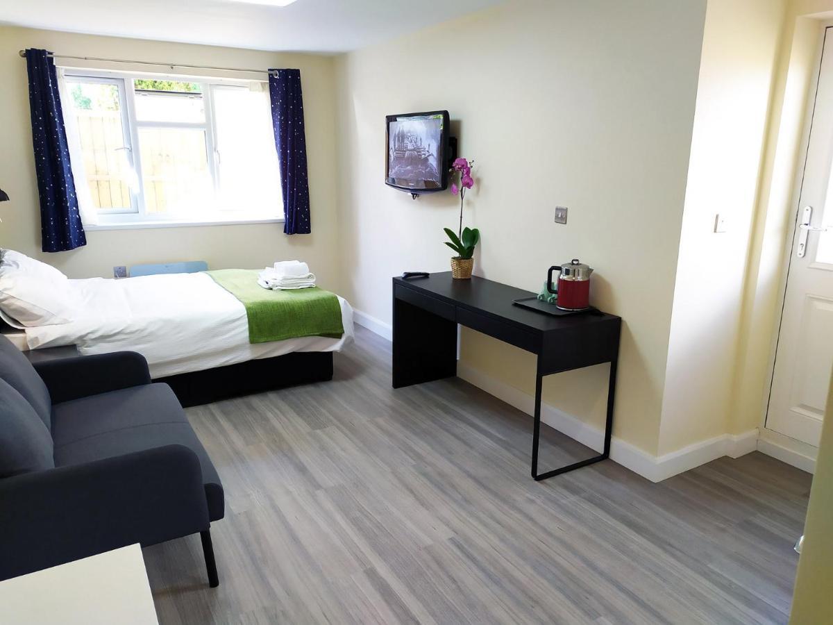 The Yew Studio - Self Contained One Bed Studio Flat With Parking 牛津 外观 照片